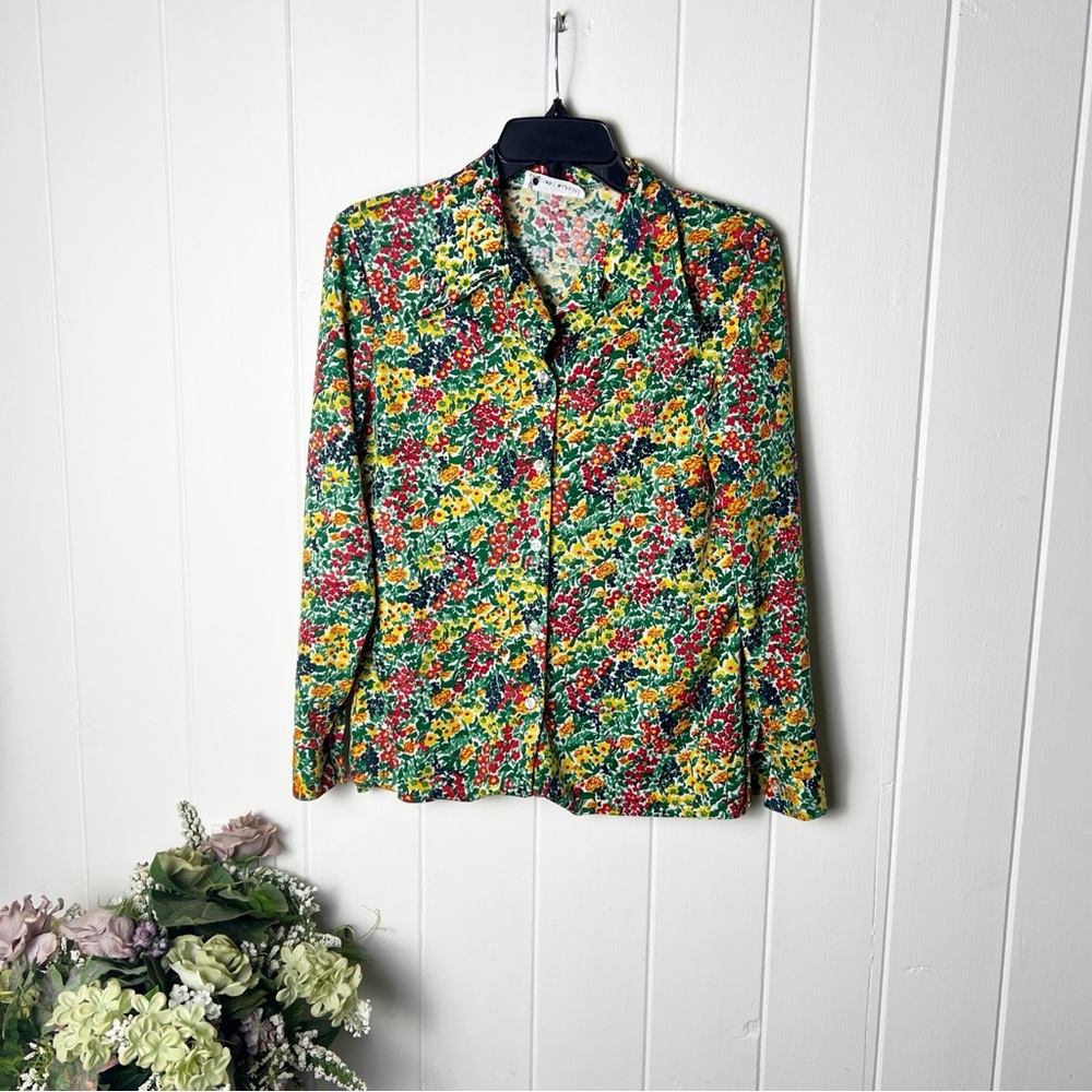 Vintage 1970’s Queen Casuals Floral Button down shirt